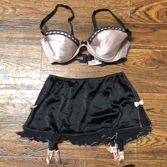 Victoria's Secret Other - Vintage Victoria’s Secret 2 Piece Set